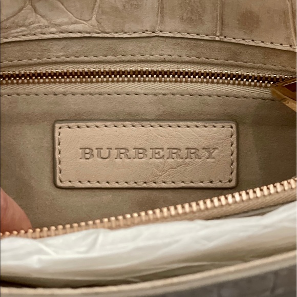 NWT BURBERRY 100% Alligator Clutch. - Picture 12 of 16